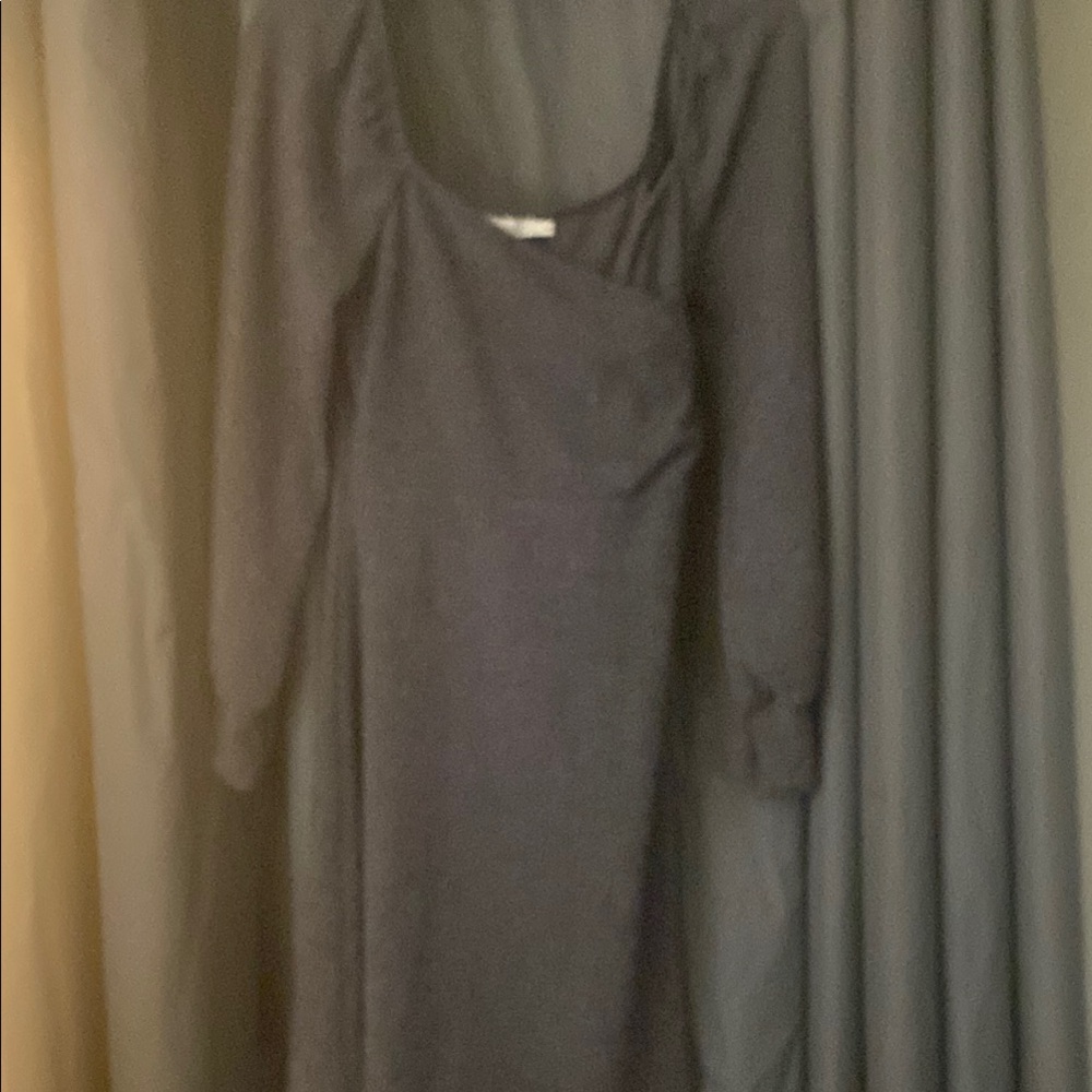 Elegant Gray Long Sleeve Dress